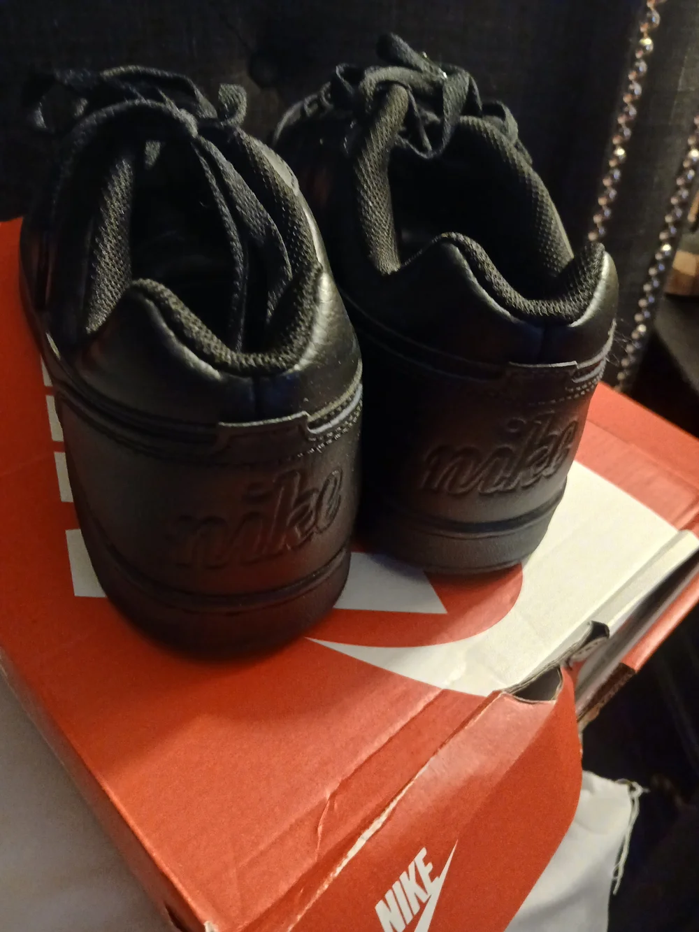 Nike Black Men's EBERON Low-Top Leather Sneakers NEW MENS 11